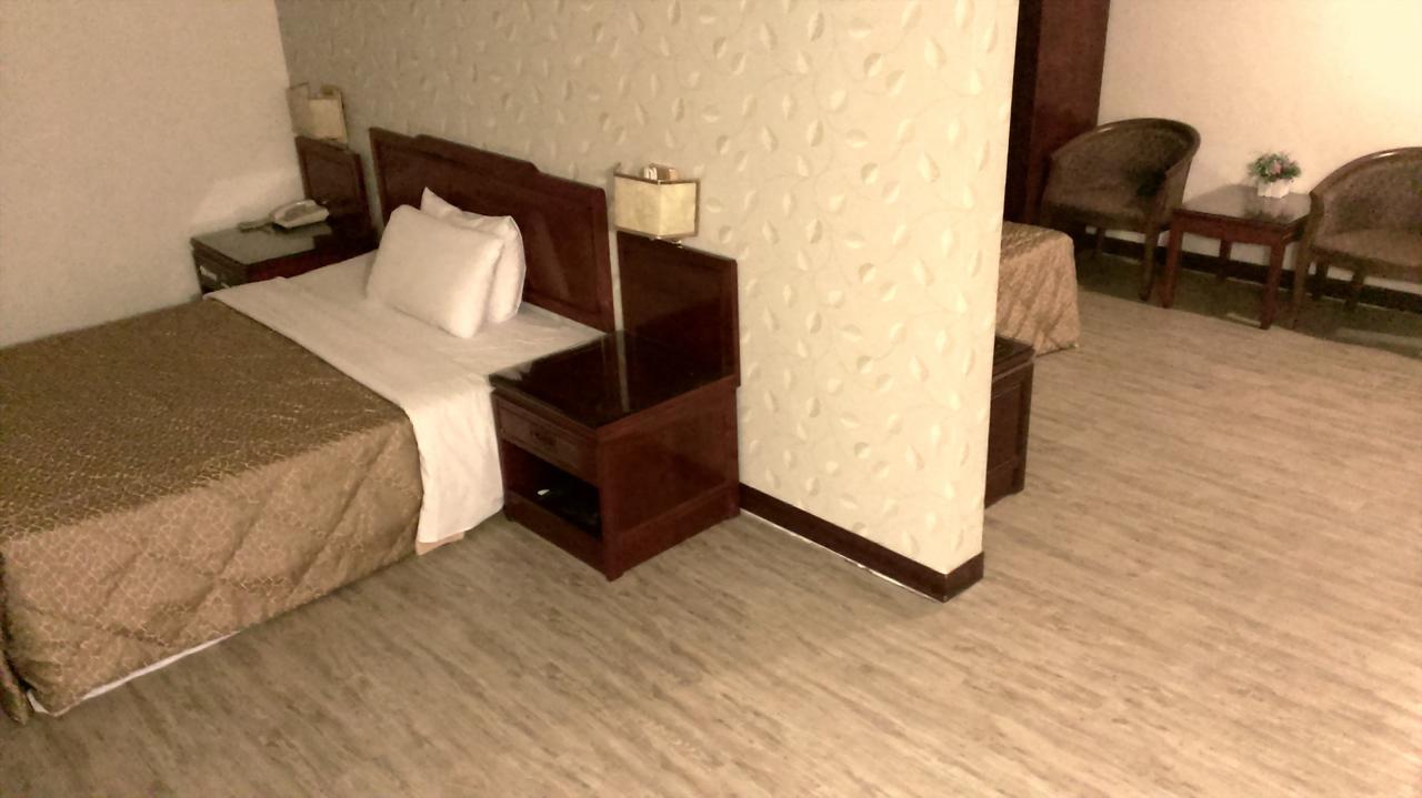 Galaxy Hotel Đài Trung Ngoại thất bức ảnh