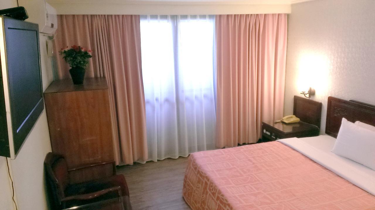 Galaxy Hotel Đài Trung Ngoại thất bức ảnh